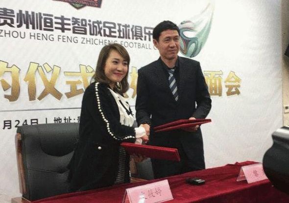 大奶美女跳舞